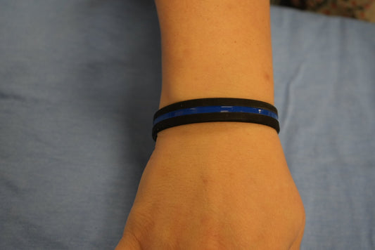 THIN BLUE LINE RUBBER BRACELET